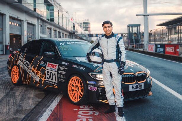 Akshay Gupta, unico pilota indiano della prestigiosa Nürburgring Langstrecken Series 2024; sigla un accordo con Mertens Motorsport