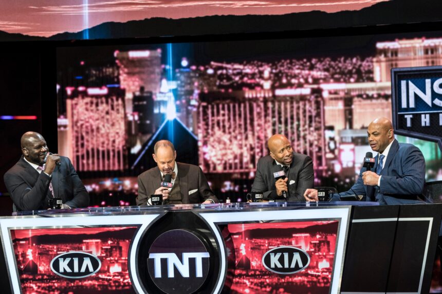 Al di fuori dell'NBA: come TNT può utilizzare l'equipaggio "interno" senza i diritti NBA