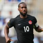 L'ala veterana canadese Junior Hoilett firma per l'Hibernian della Scozia