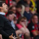 L'allenatore del Bournemouth Iraola critica il VAR dopo aver annullato un "gol chiaro" nei minuti di recupero