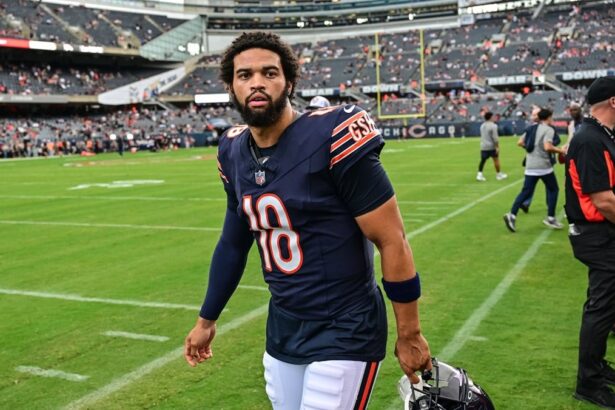 L'ex QB sorpreso mentre cercava di provocare più drammi con Caleb Williams