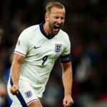 Harry Kane dell'Inghilterra segna due gol contro la Finlandia nella sua 100esima partita internazionale