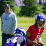 Mike Zimmer è ancora amareggiato per il tentativo dei Vikings di ingaggiare Justin Fields